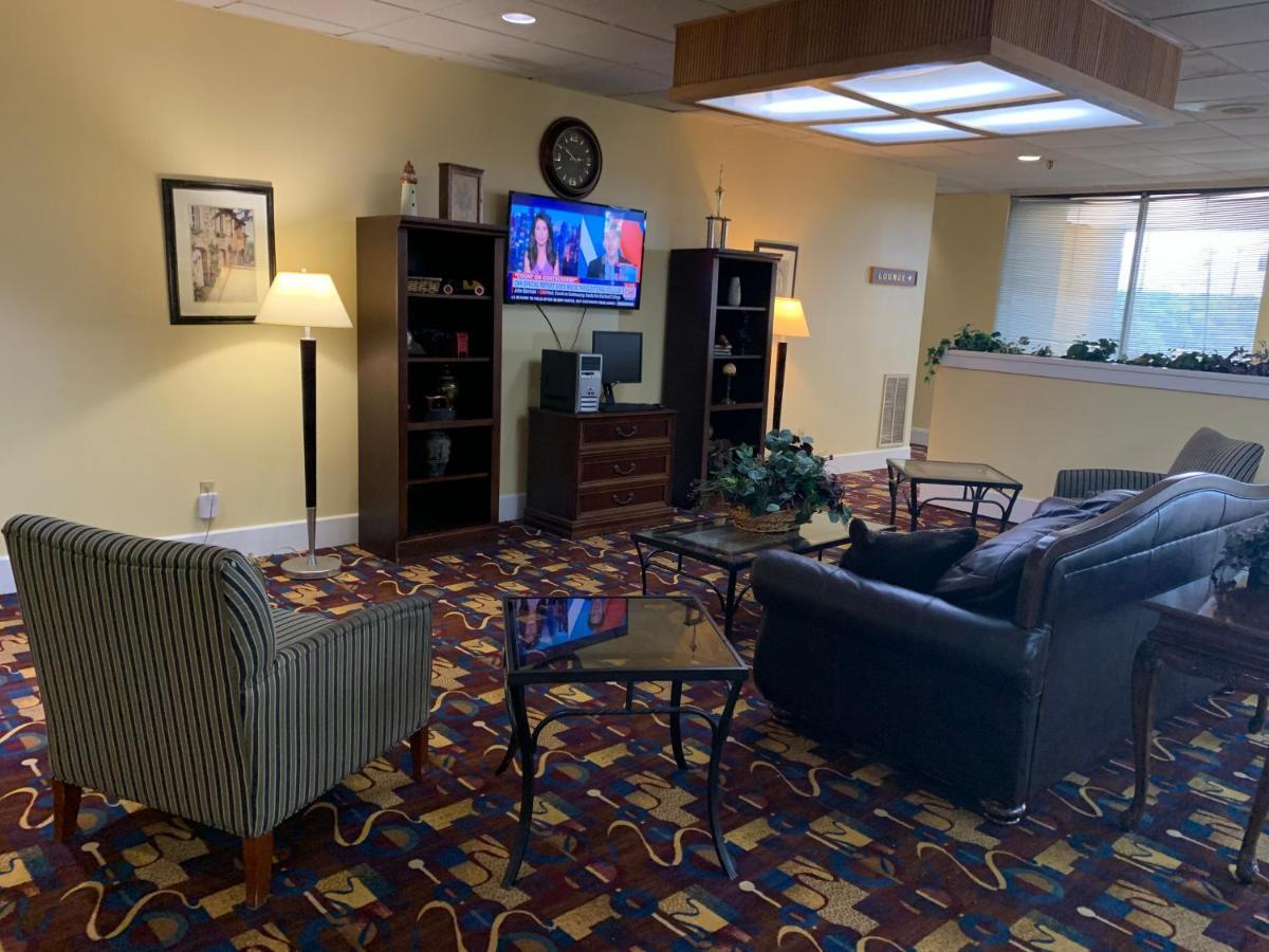 Americas Best Value Inn Forest Eksteriør bilde